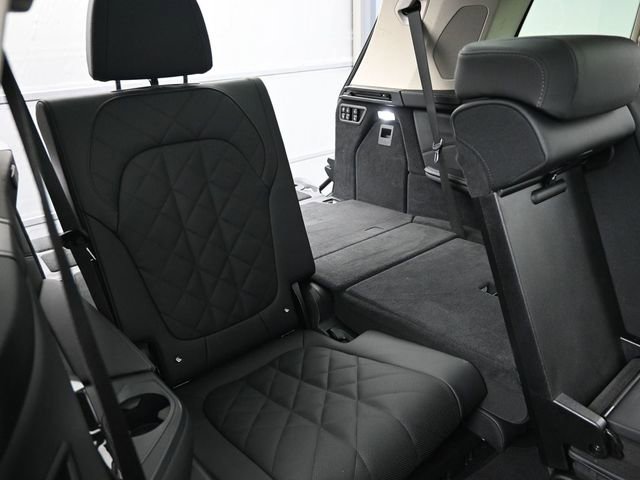 Used 2026 BMW X7 xDrive40i AWD/4WD image 21