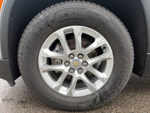 Certified 2023 Chevrolet Traverse LS AWD/4WD image 9