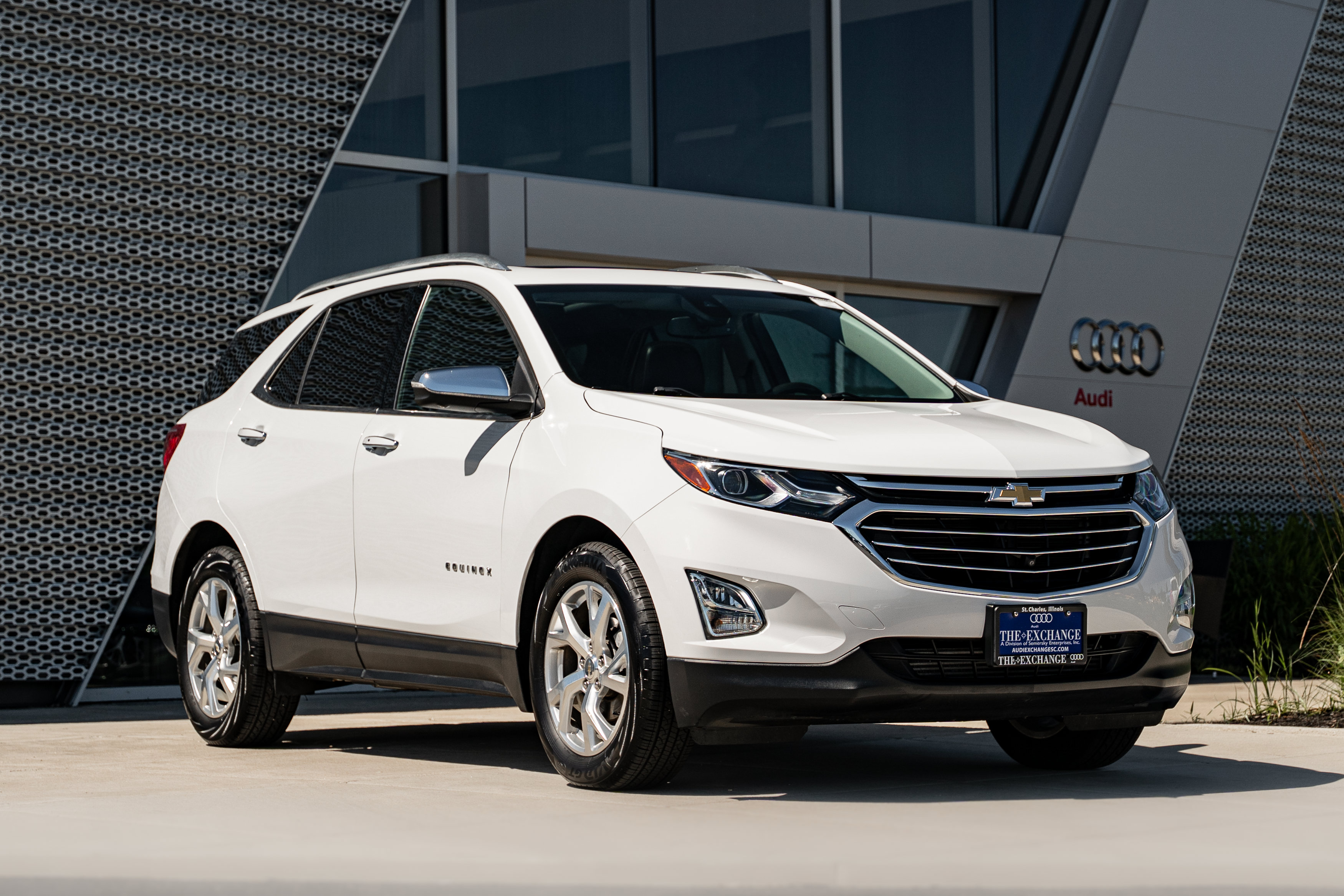 Used 2020 Chevrolet Equinox Premier FWD image 1