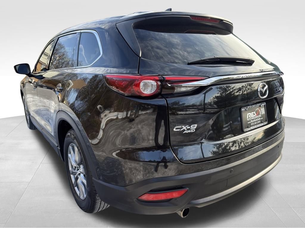 Used 2018 MAZDA CX-9 Touring w/ Touring Premium Package image 4