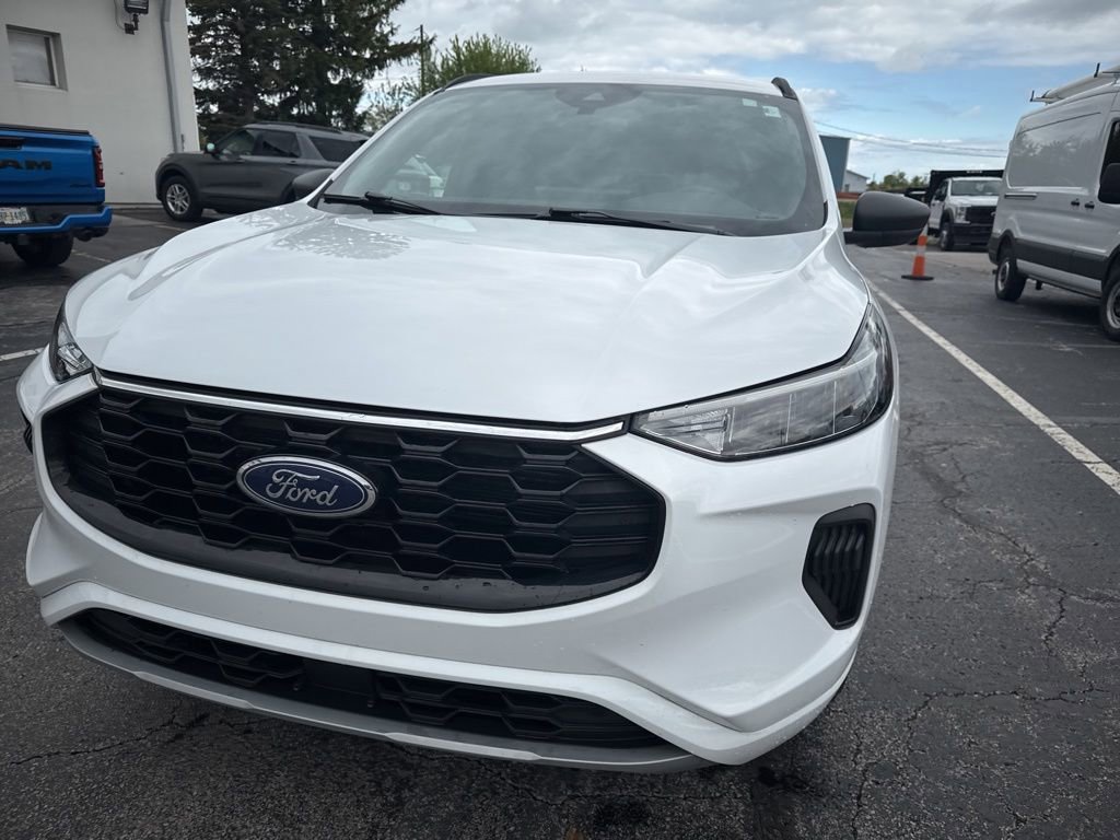 Used 2023 Ford Escape ST-Line w/ Tech Pack #1 AWD/4WD image 50
