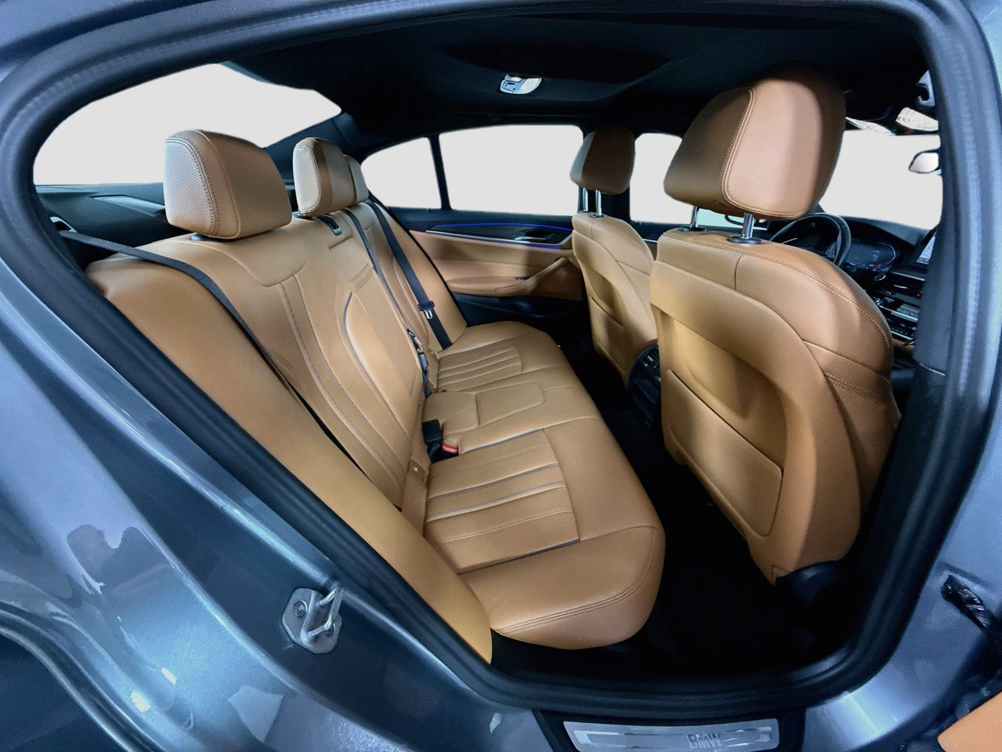 Used 2023 BMW 530i w/ Convenience Package RWD image 27