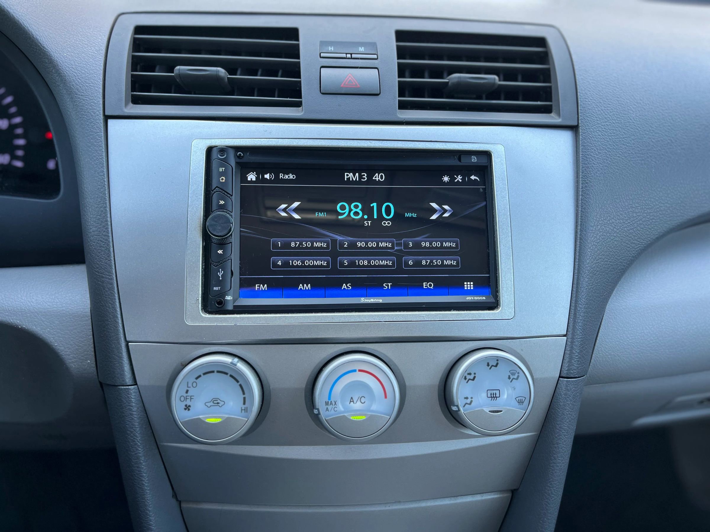 Used 2011 Toyota Camry LE image 20