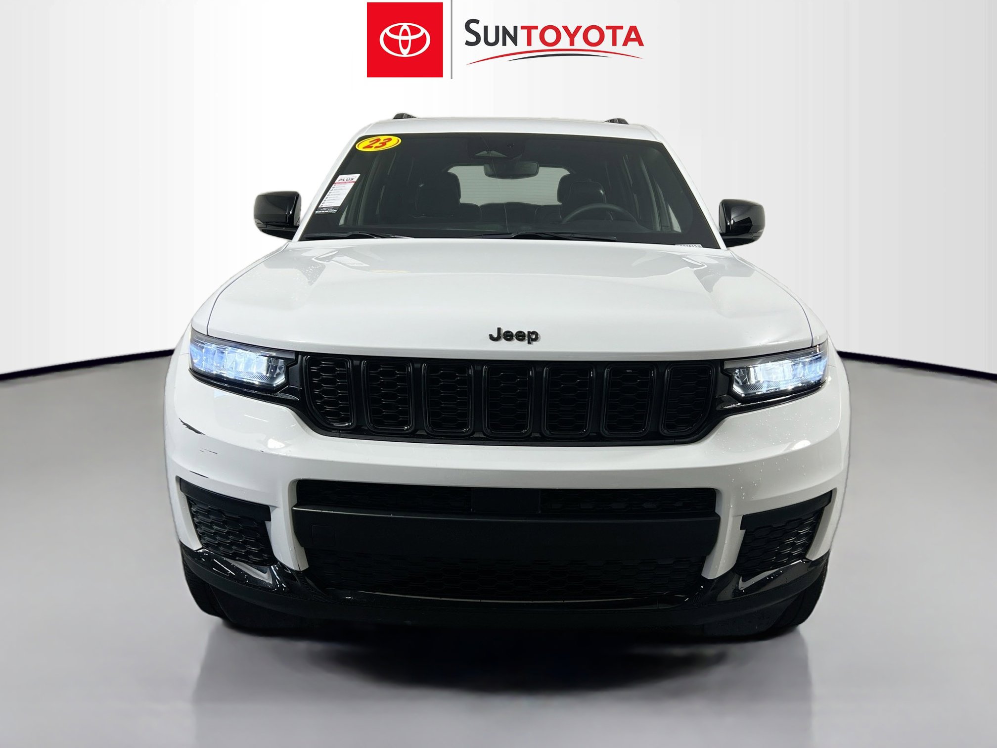 Used 2023 Jeep Grand Cherokee L Laredo image 10