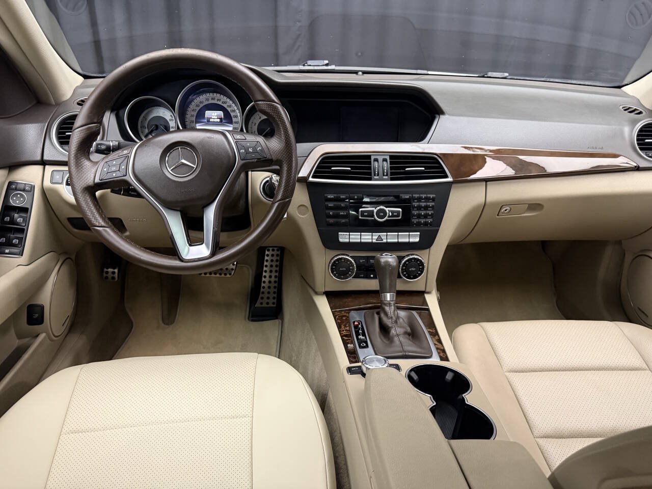 Used 2013 Mercedes-Benz C 250 Sedan image 14