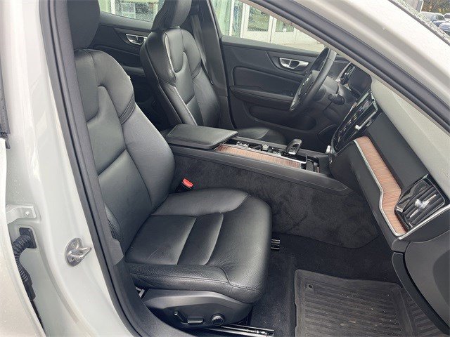 Used 2024 Volvo S60 B5 Plus image 20
