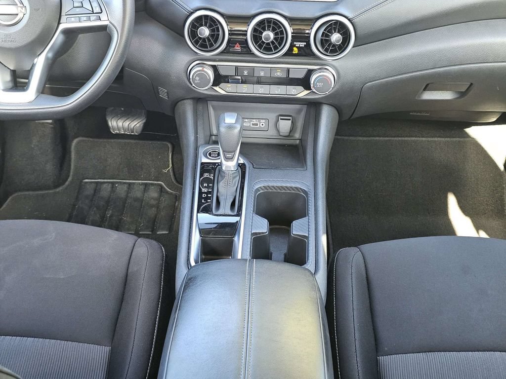 Used 2025 Nissan Sentra SV FWD image 18