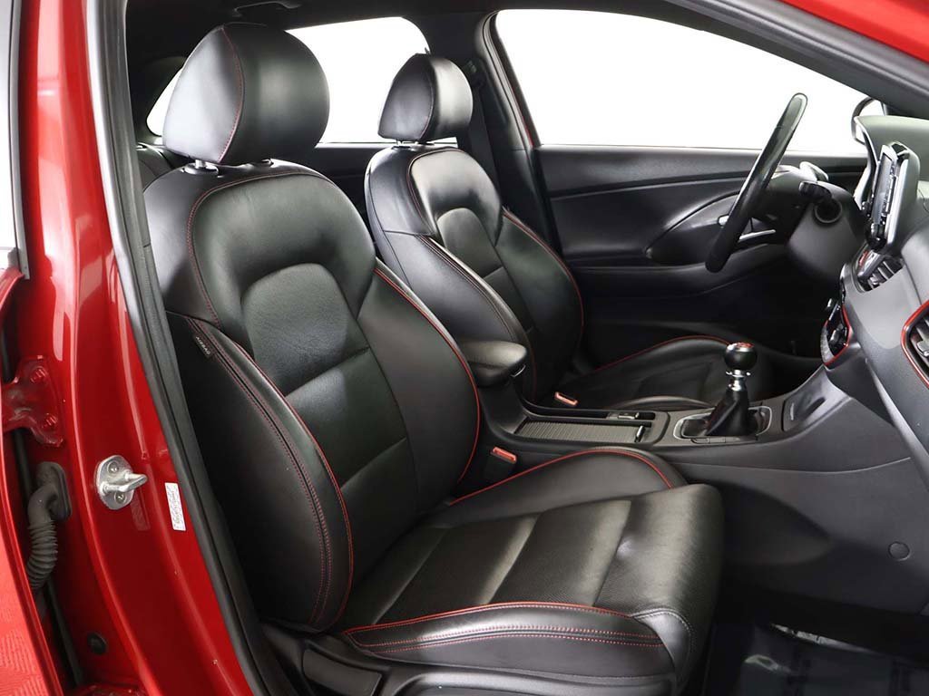 Used 2018 Hyundai Elantra GT Sport image 28