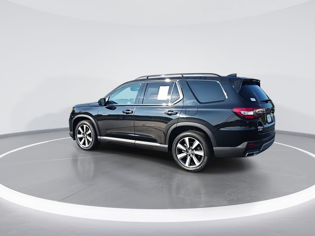 Used 2024 Honda Pilot Touring image 7