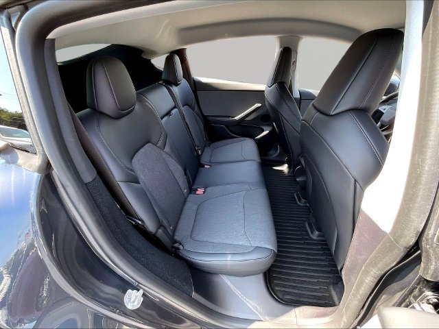 Used 2026 Tesla Model Y 2WD image 26