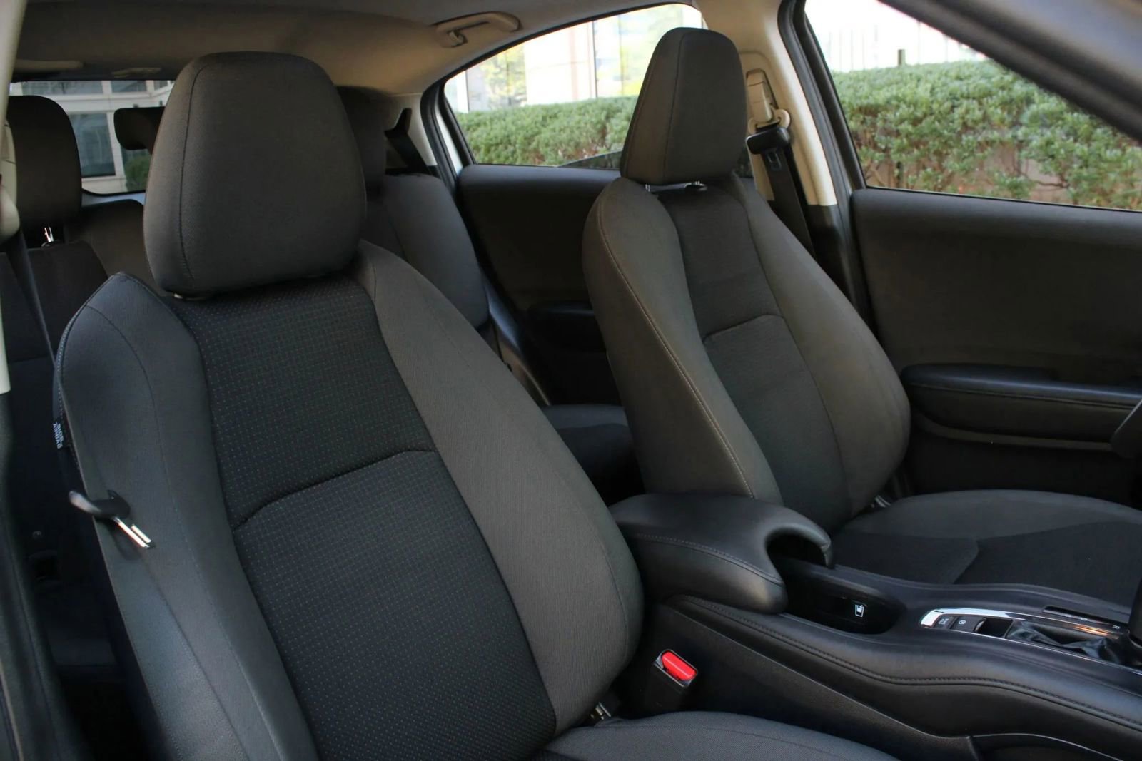 Used 2020 Honda HR-V EX image 29