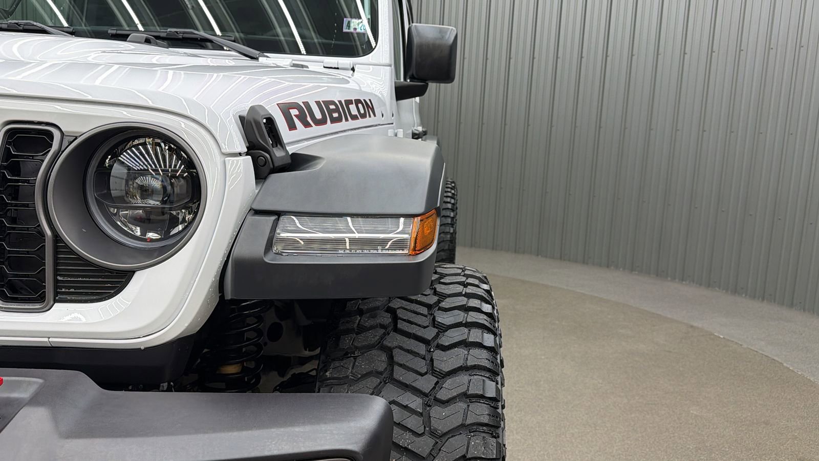 Used 2025 Jeep Wrangler Rubicon w/ Convenience Group image 13