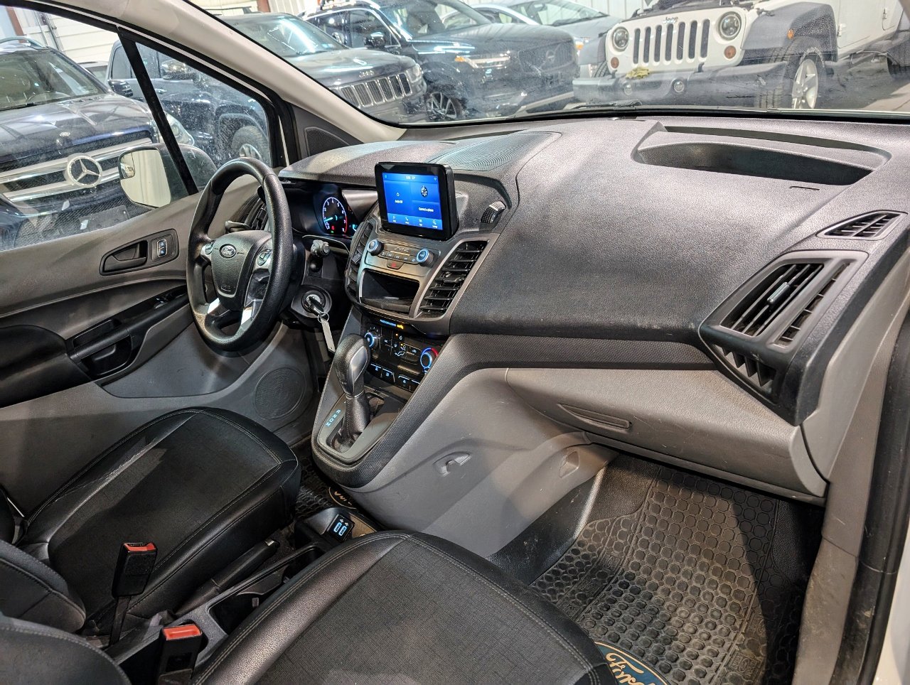 Used 2020 Ford Transit Connect XL image 28