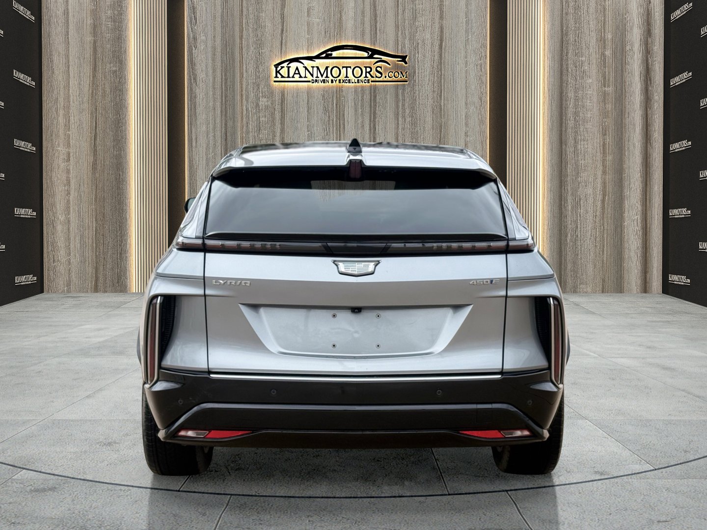 Used 2024 Cadillac Lyriq Luxury image 8