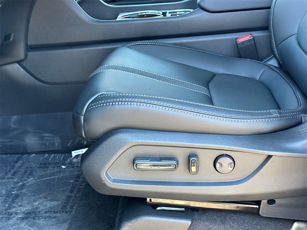 New 2025 Honda Pilot Touring image 15