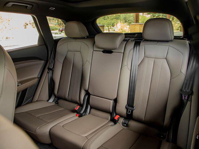 Certified 2025 Audi Q5 Premium Plus w/ Premium Plus AWD/4WD image 24
