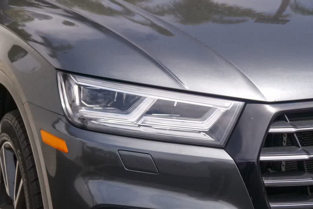 Used 2020 Audi Q5 e Prestige w/ Prestige Package AWD/4WD image 4