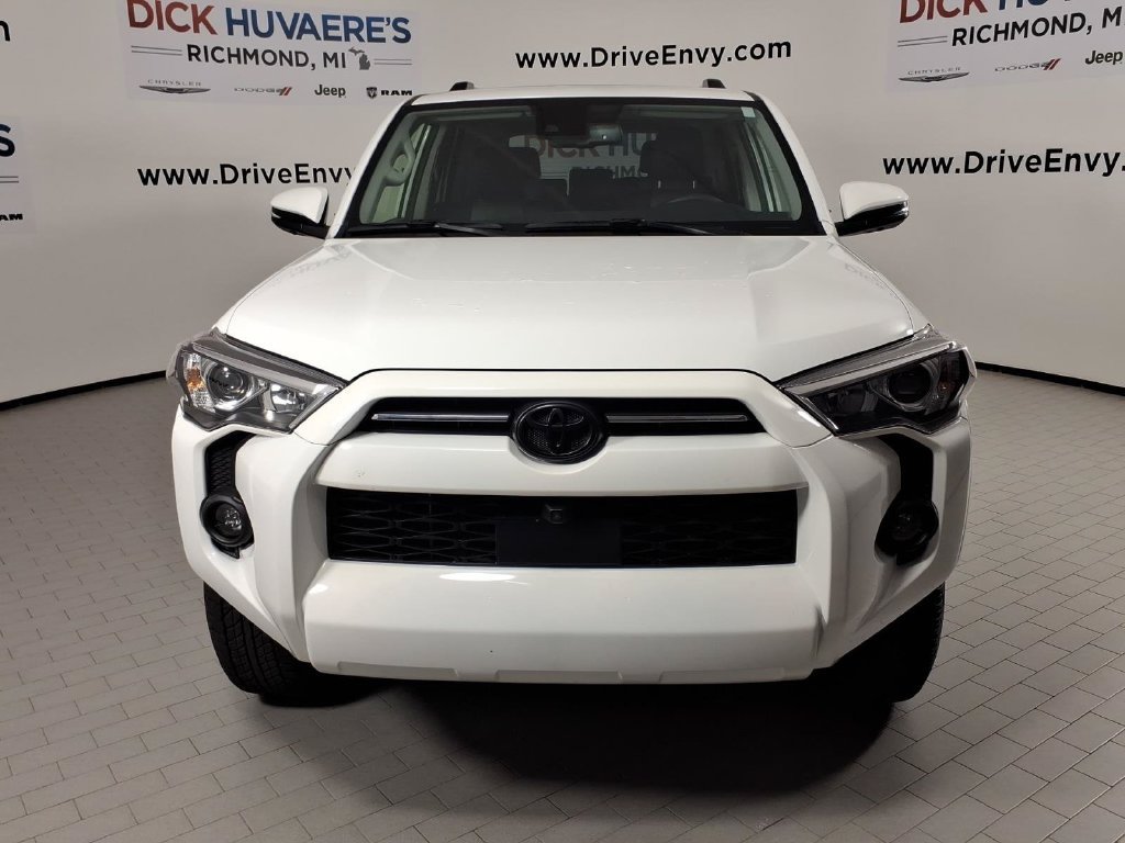 Used 2024 Toyota 4Runner SR5 Premium w/ Moonroof Package AWD/4WD image 2