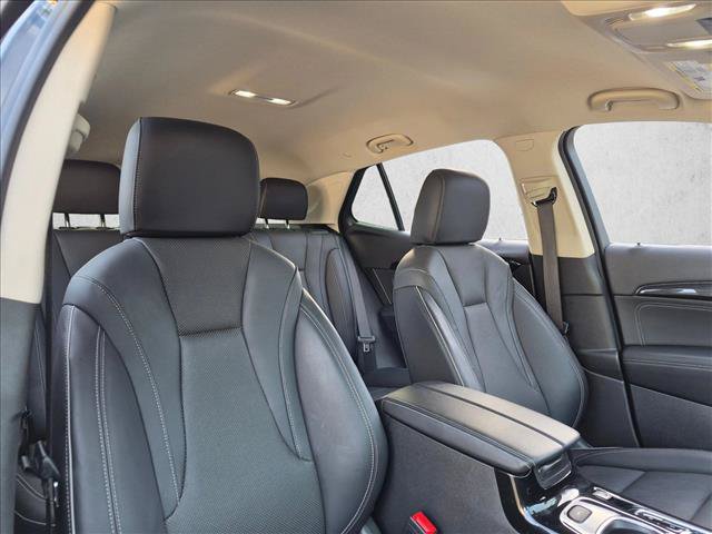 Used 2023 Buick Envision Essence FWD image 18