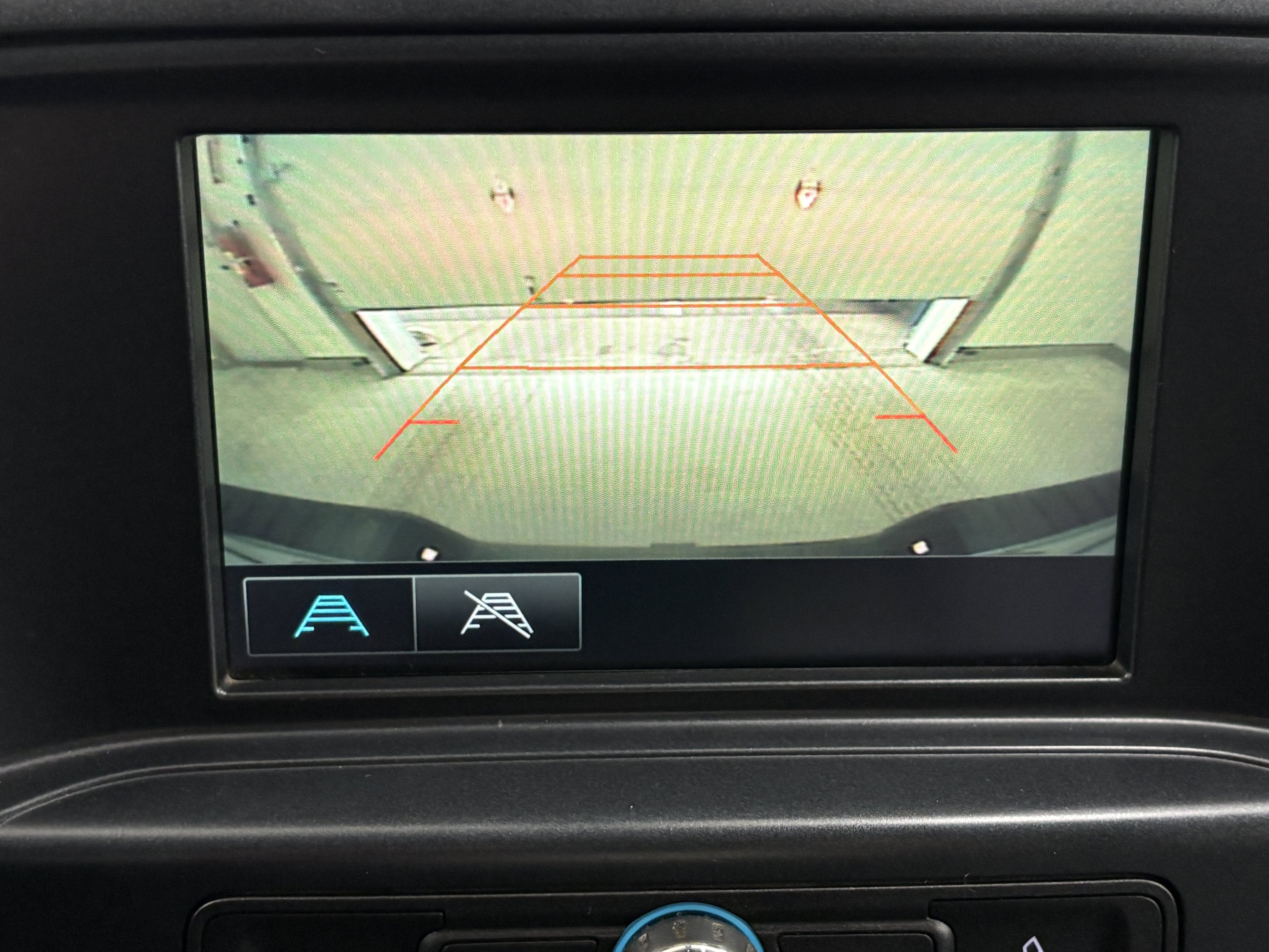 Used 2018 Chevrolet Silverado 1500 4x4 Double Cab image 15