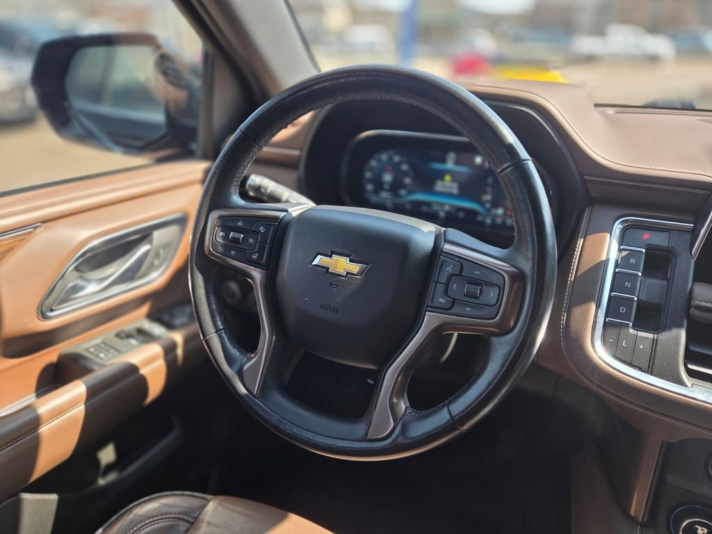 Used 2022 Chevrolet Tahoe High Country w/ Premium Package 2 AWD/4WD image 19