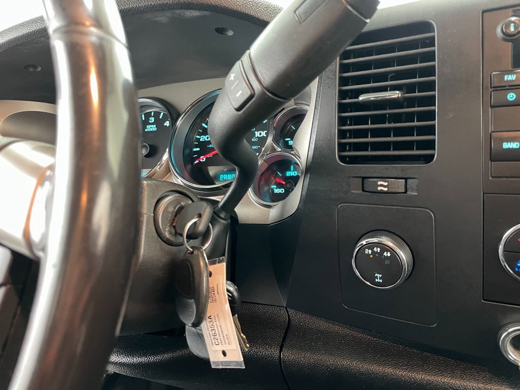 Used 2009 Chevrolet Silverado 2500 LT w/ Exterior Plus Package image 25