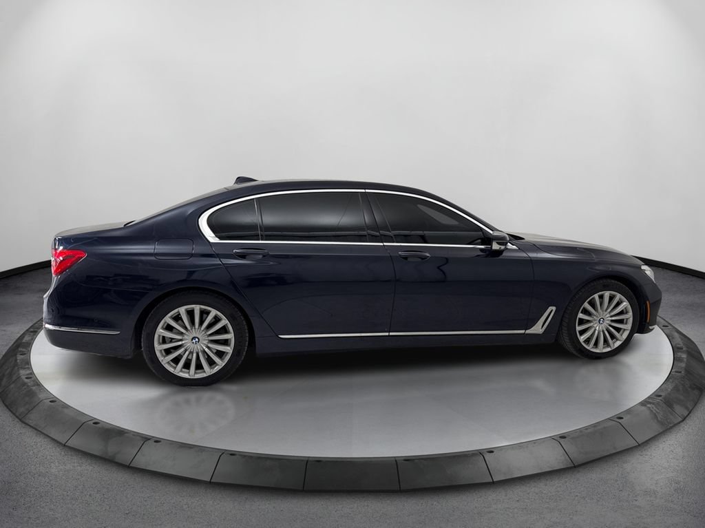 Used 2017 BMW 740i RWD image 4