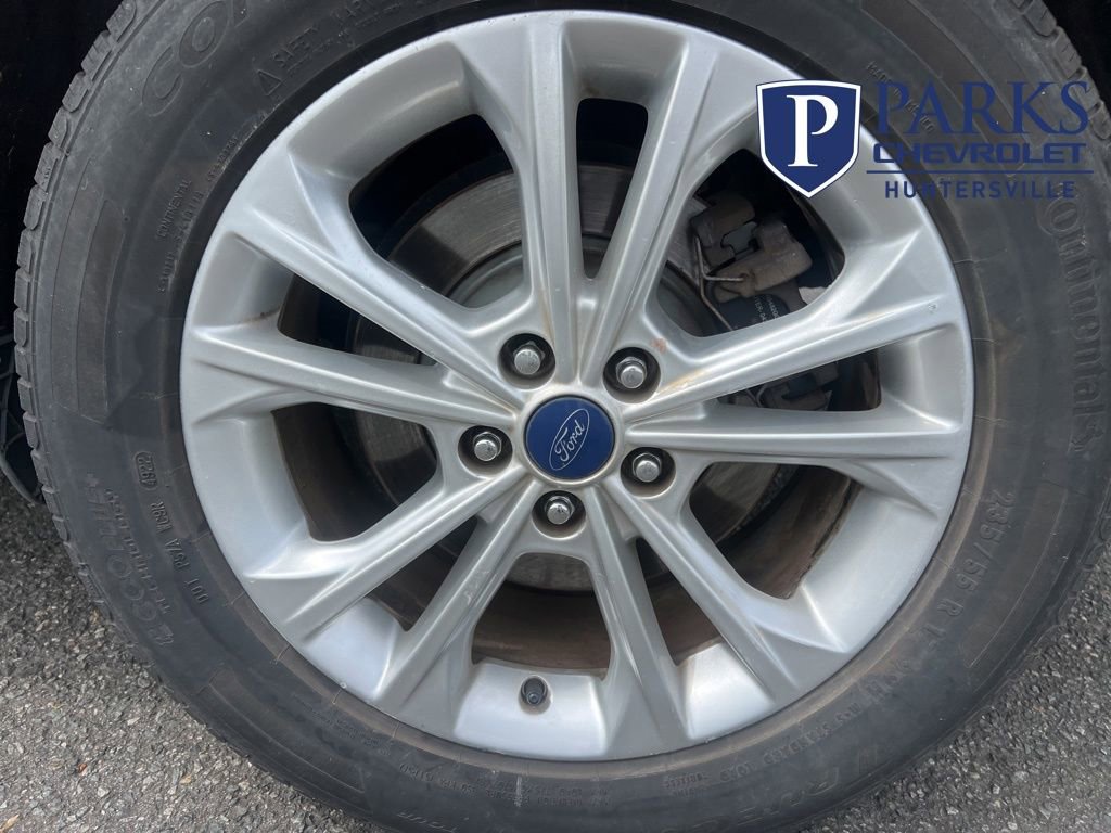 Used 2017 Ford Escape SE w/ SE Cold Weather Package image 8