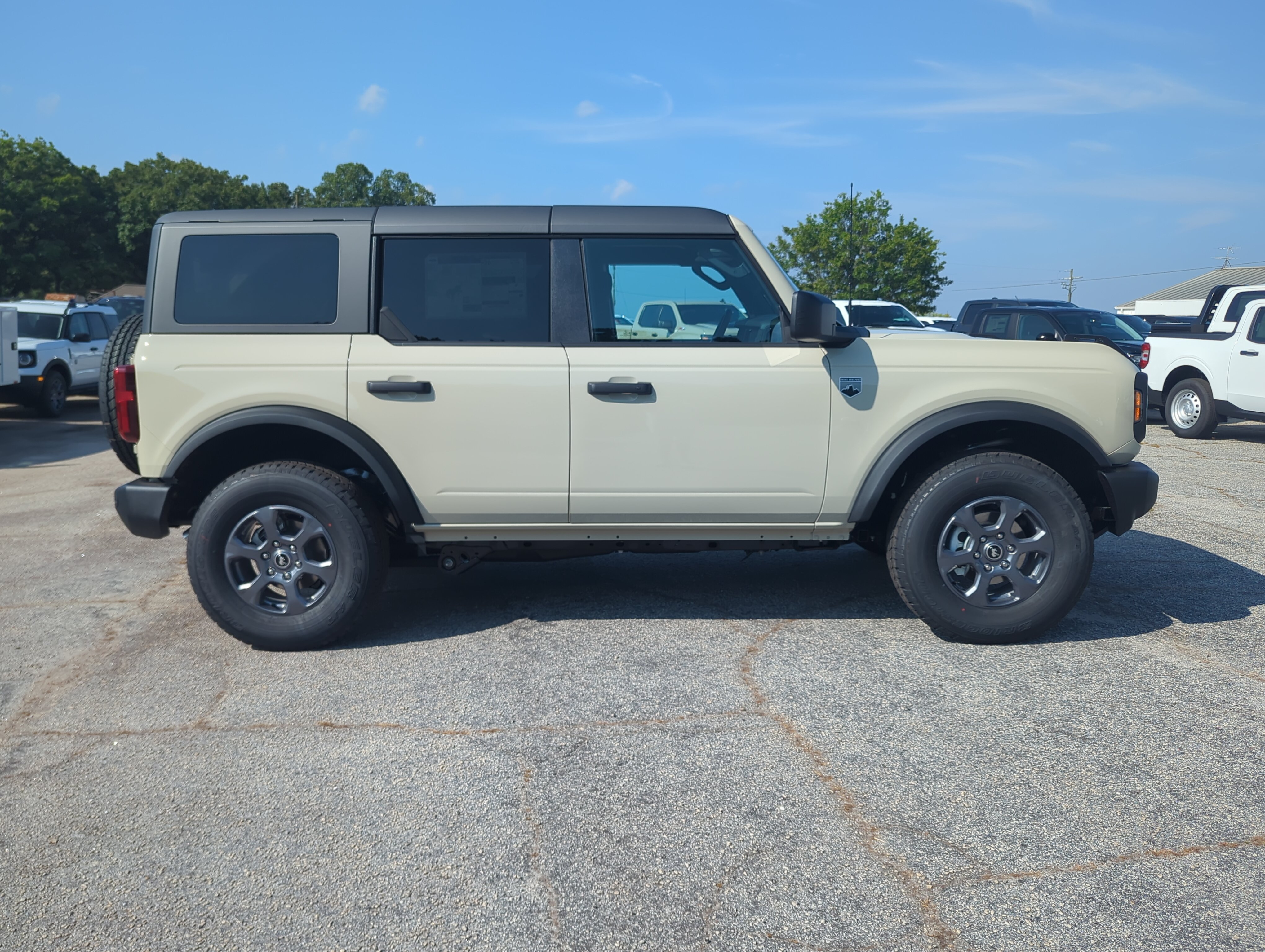 New 2026 Ford Bronco Big Bend AWD/4WD image 2