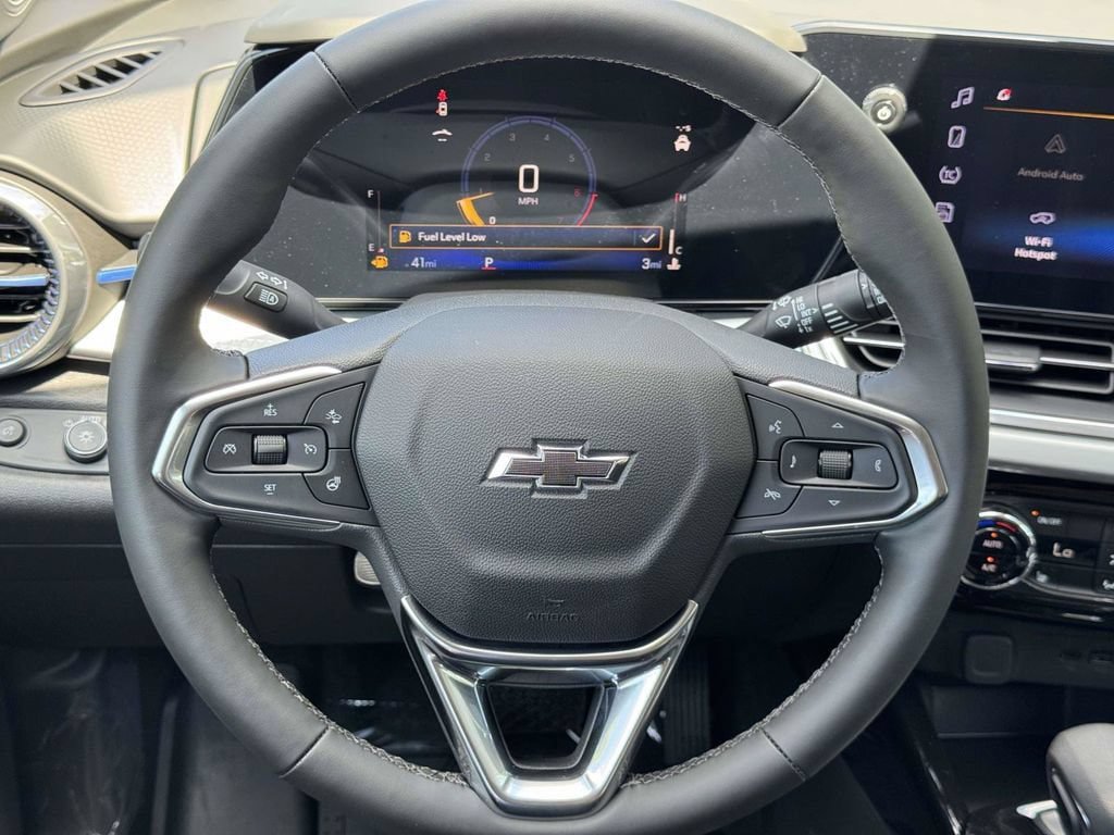New 2026 Chevrolet Trax LT w/ Driver Confidence Package FWD image 10