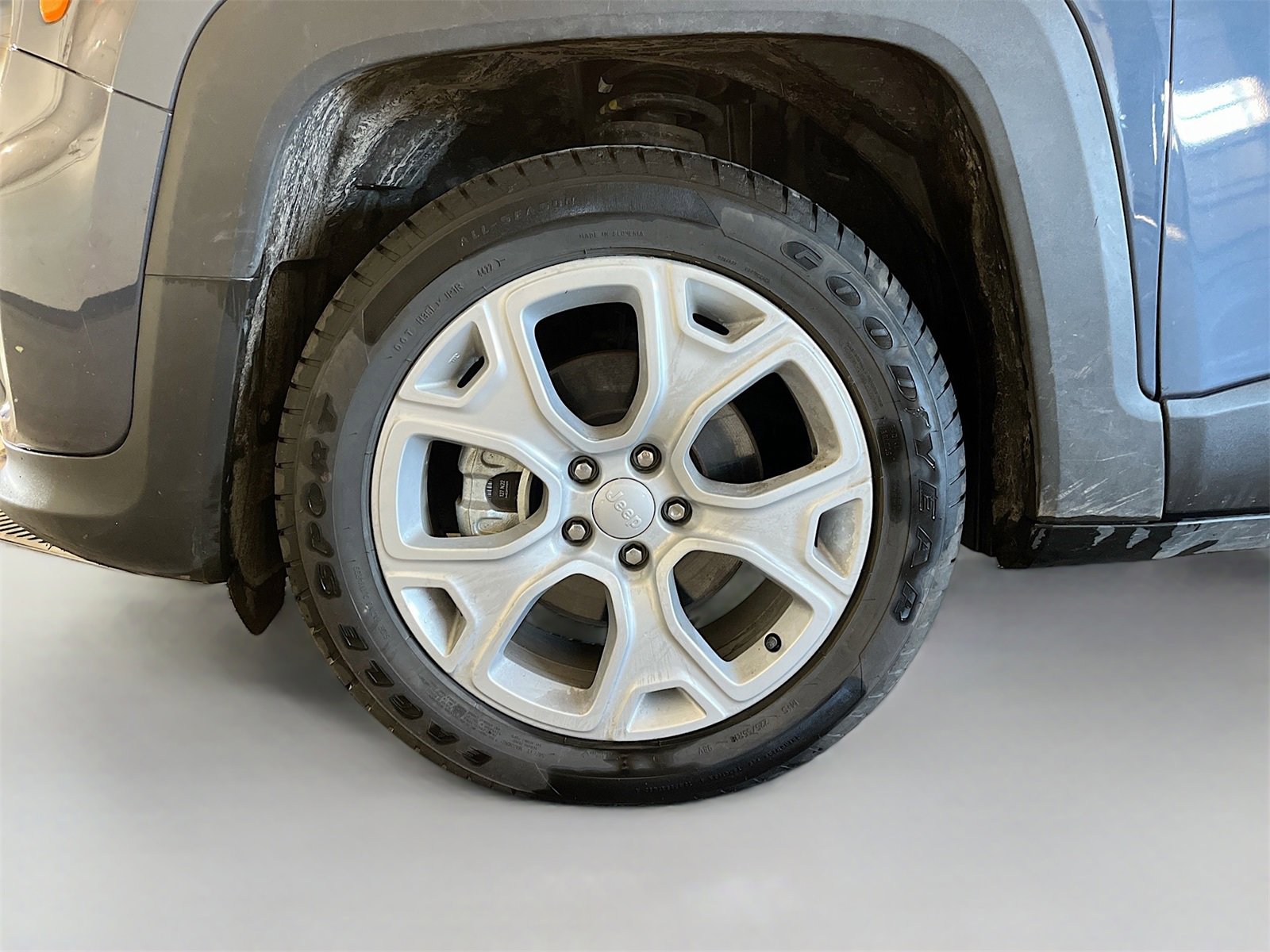 Used 2023 Jeep Renegade Limited image 32