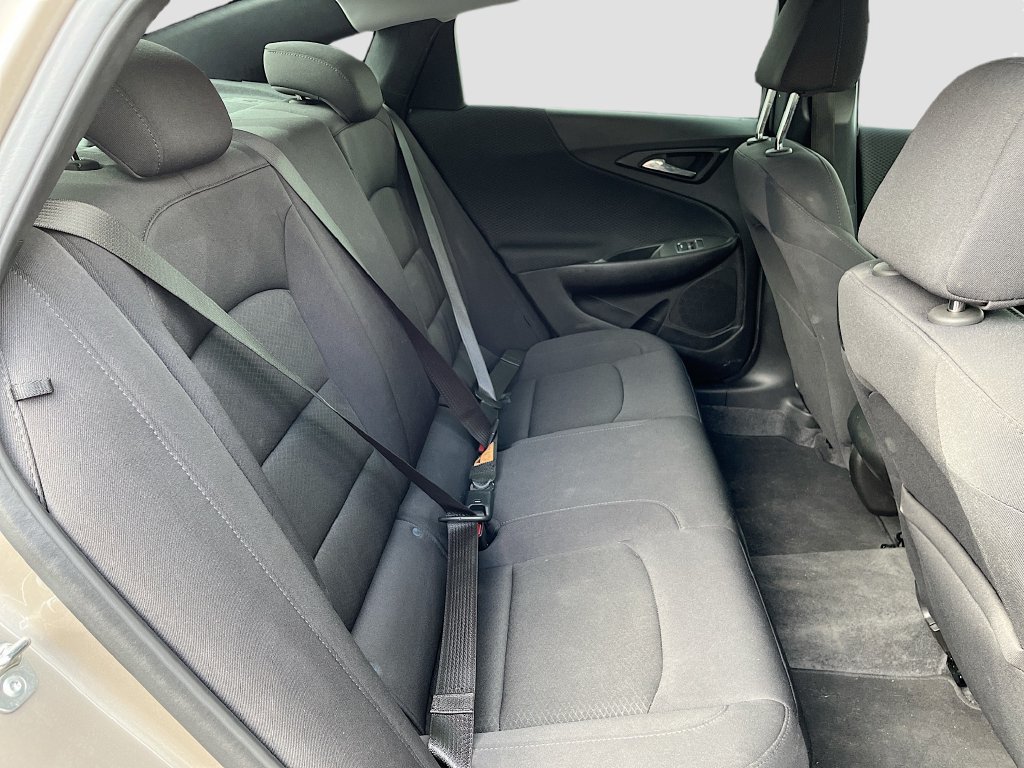 Used 2025 Chevrolet Malibu LS FWD image 27