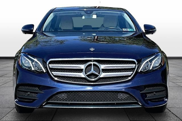Used 2019 Mercedes-Benz E 300 4MATIC image 2
