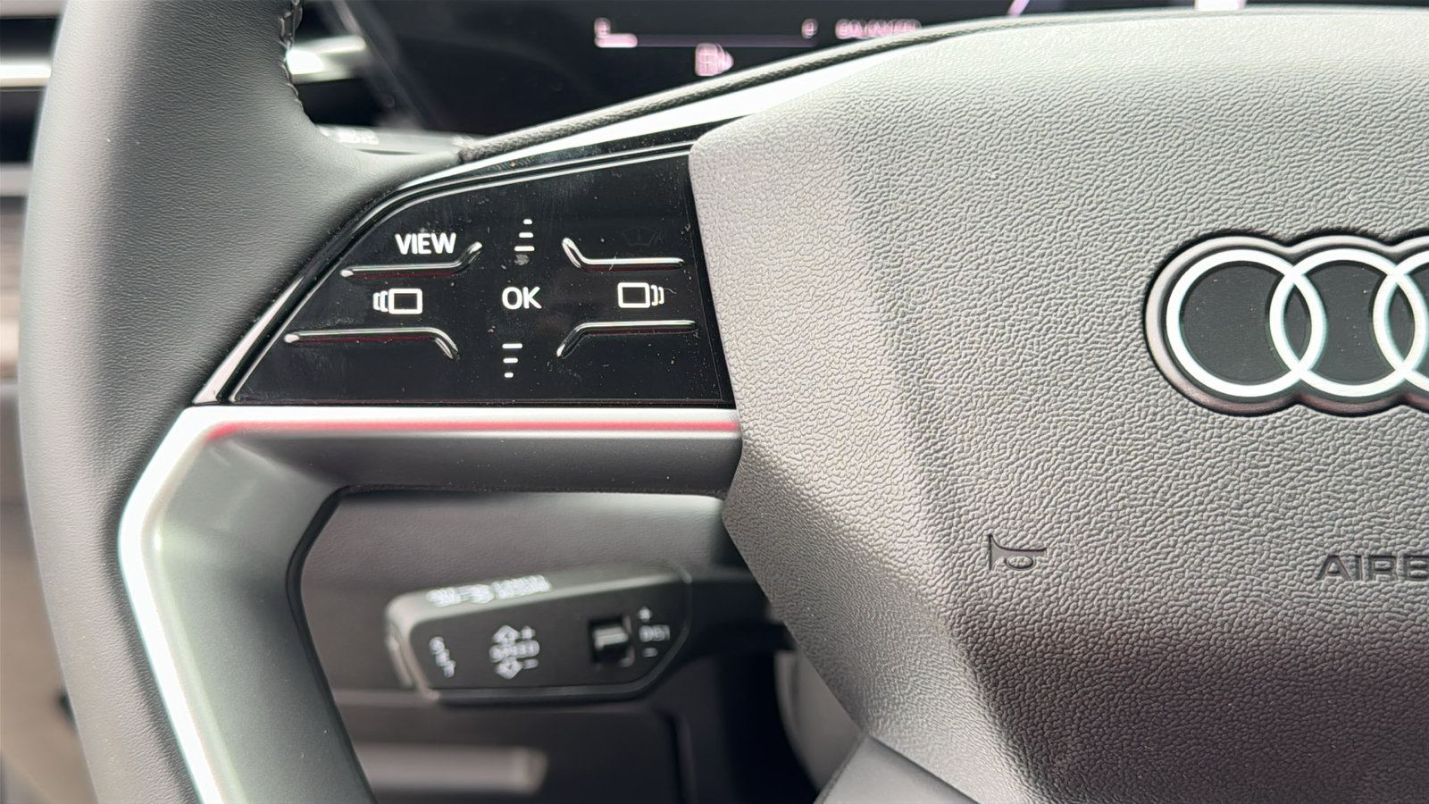 Used 2025 Audi Q5 Premium w/ Convenience Package AWD/4WD image 23