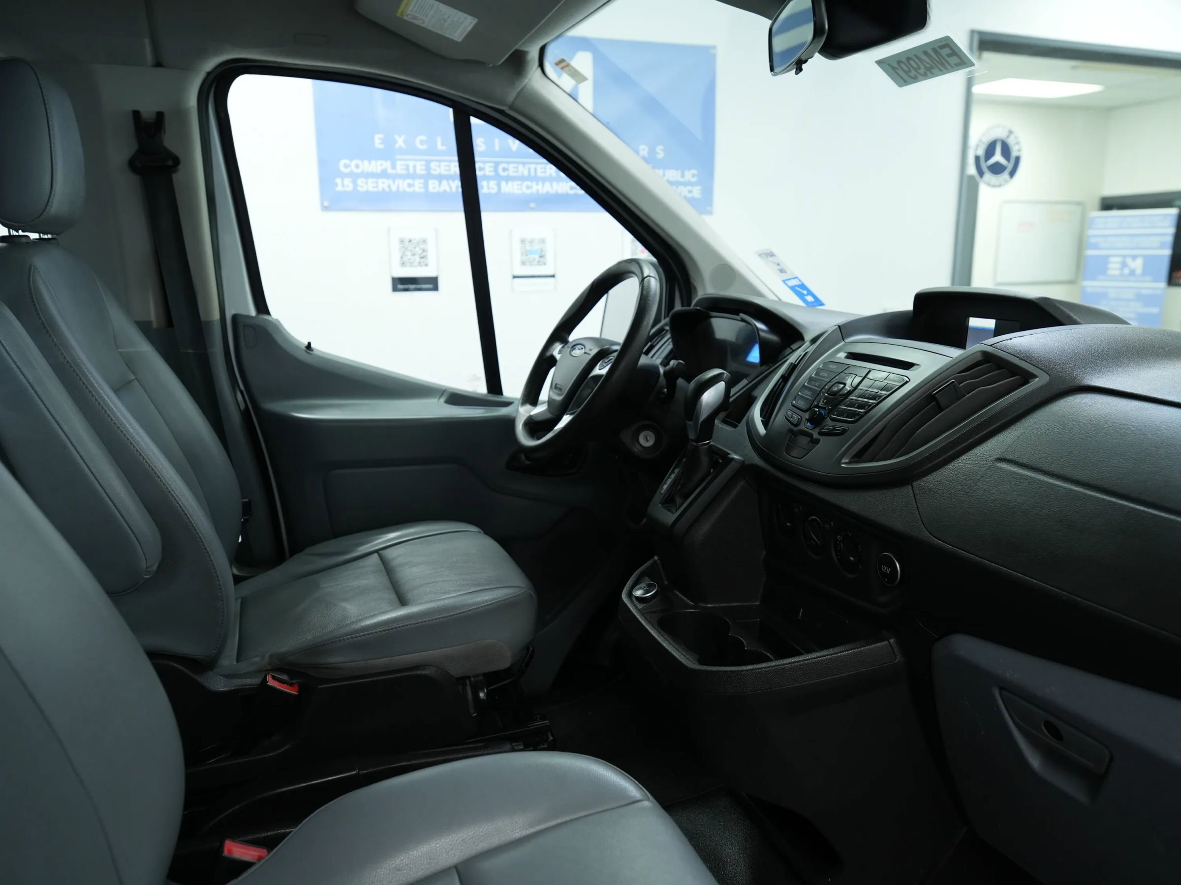 Used 2018 Ford Transit 350 XL image 21