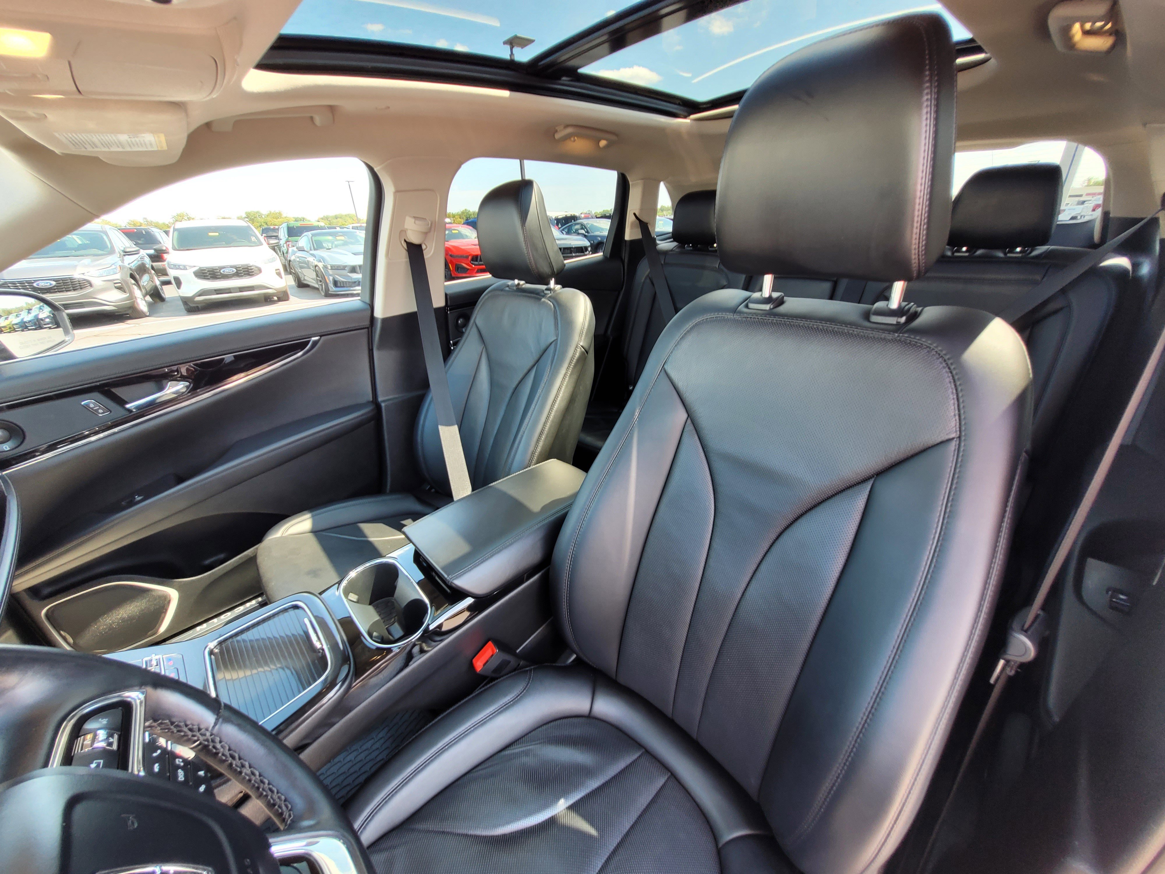 Used 2022 Lincoln Nautilus Reserve w/ Equipment Group 201A image 35