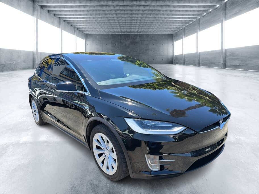 Used 2017 Tesla Model X 100D AWD/4WD image 2