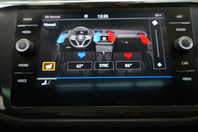 Used 2022 Volkswagen Tiguan SE w/ Panoramic Sunroof Package image 35