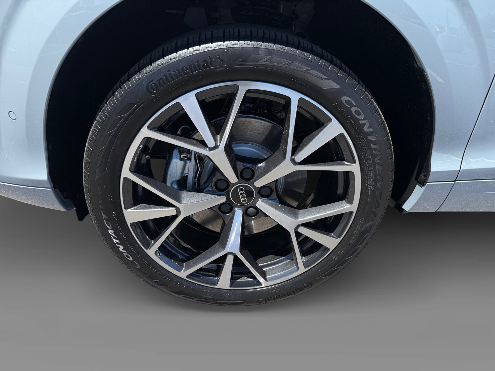 New 2026 Audi Q3 quattro 2.0T AWD/4WD image 9