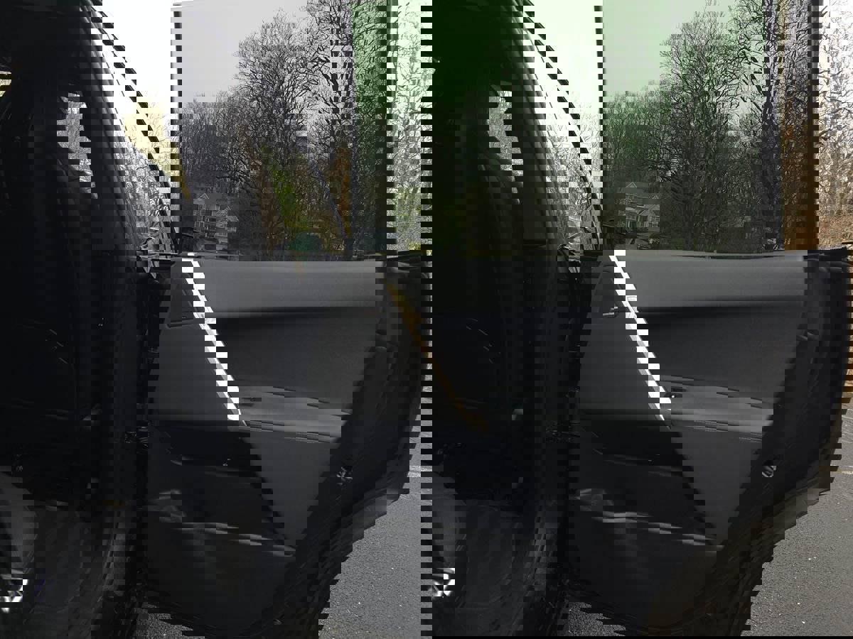 Used 2024 BMW iX xDrive50 w/ Premium Package image 25