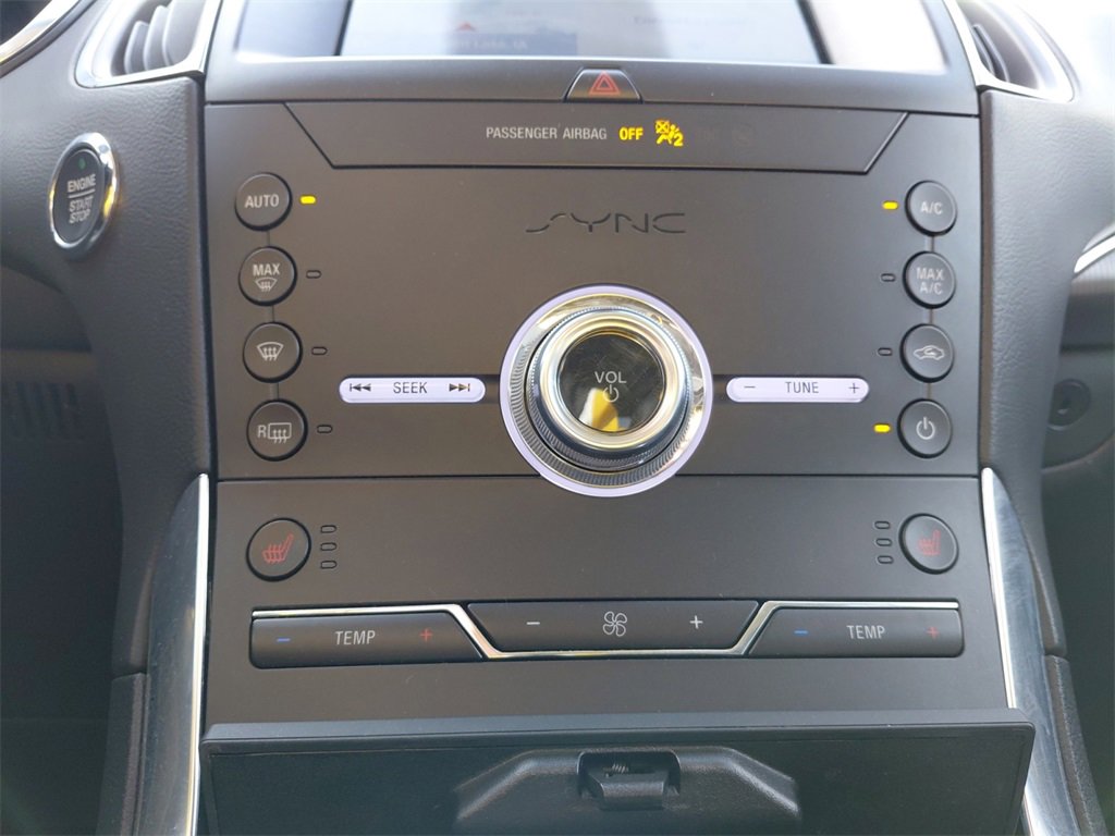 Used 2020 Ford Edge Titanium w/ Class II Trailer Tow Package image 38