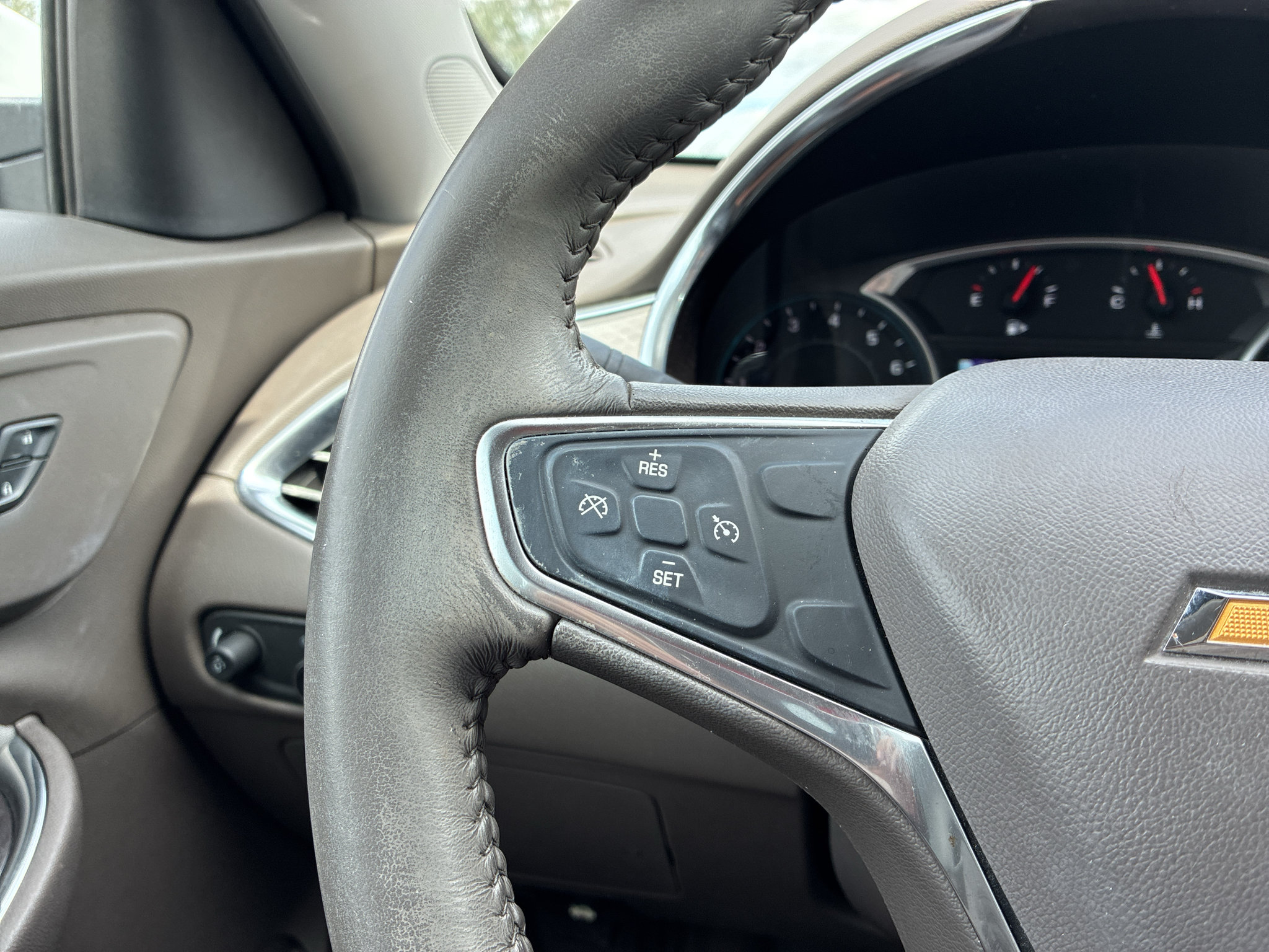 Used 2018 Chevrolet Malibu LT FWD image 28
