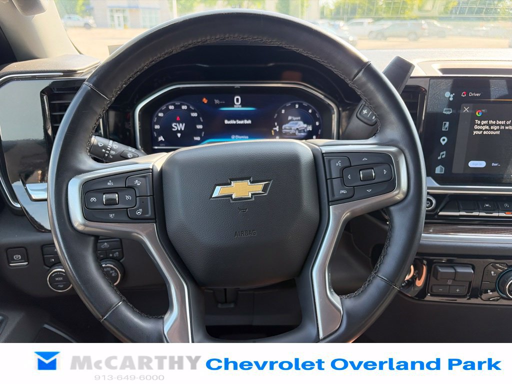 Used 2025 Chevrolet Silverado 1500 LT AWD/4WD image 7