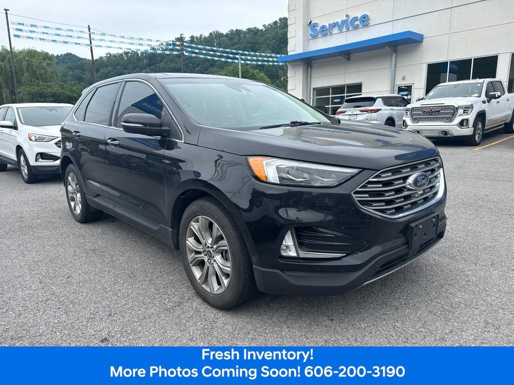 Used 2019 Ford Edge Titanium w/ Equipment Group 301A AWD/4WD image 3