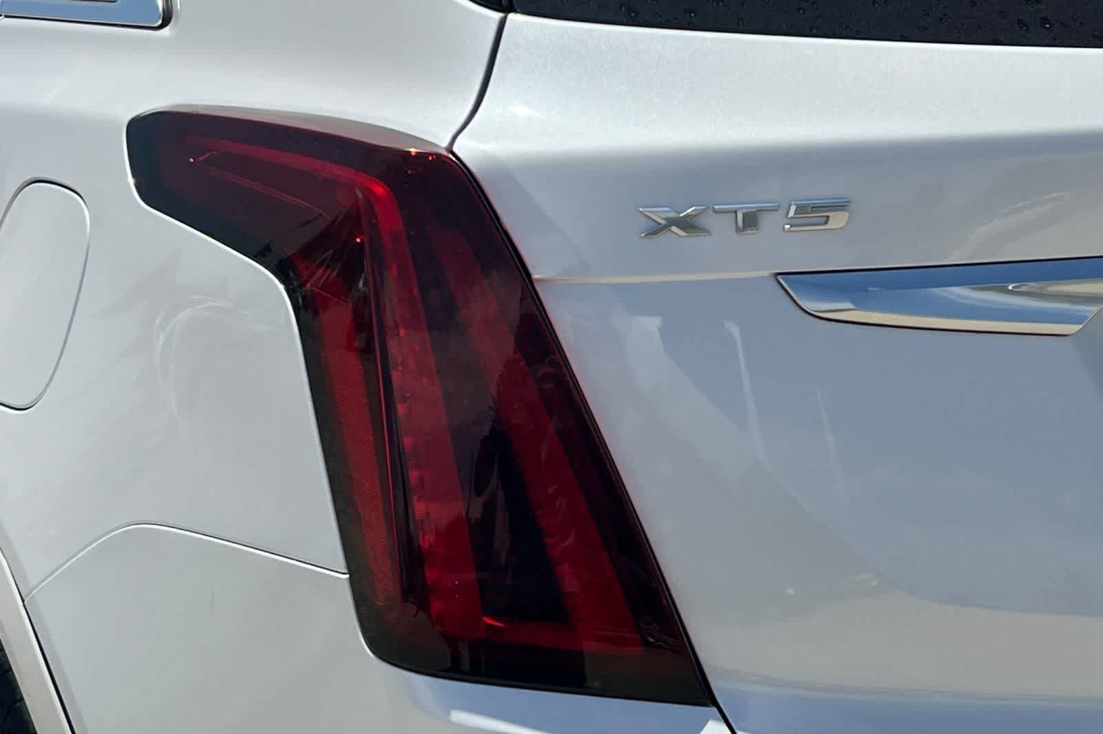 Used 2020 Cadillac XT5 Premium Luxury AWD/4WD image 37
