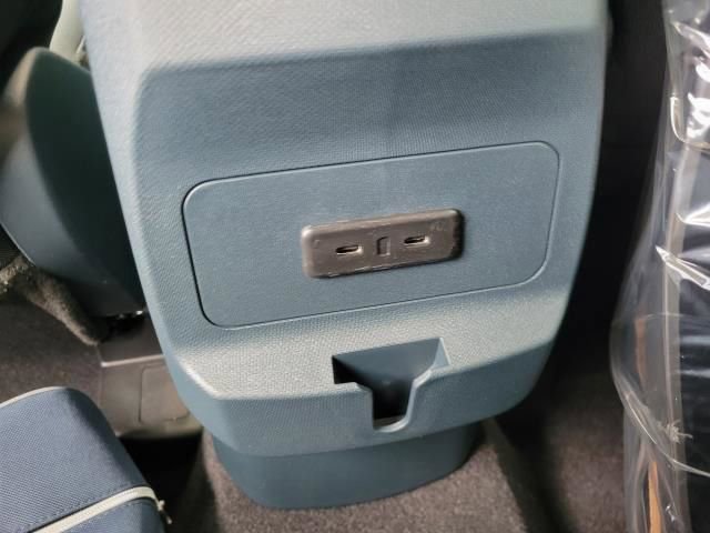 New 2025 Ford Maverick XL w/ Equipment Group 101A image 16