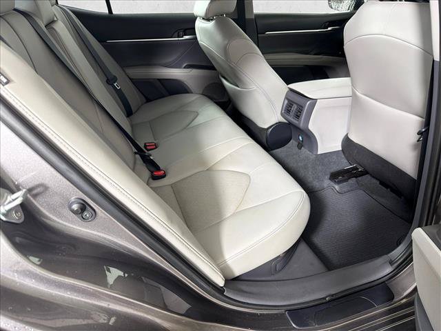 Used 2022 Toyota Camry XLE FWD image 15