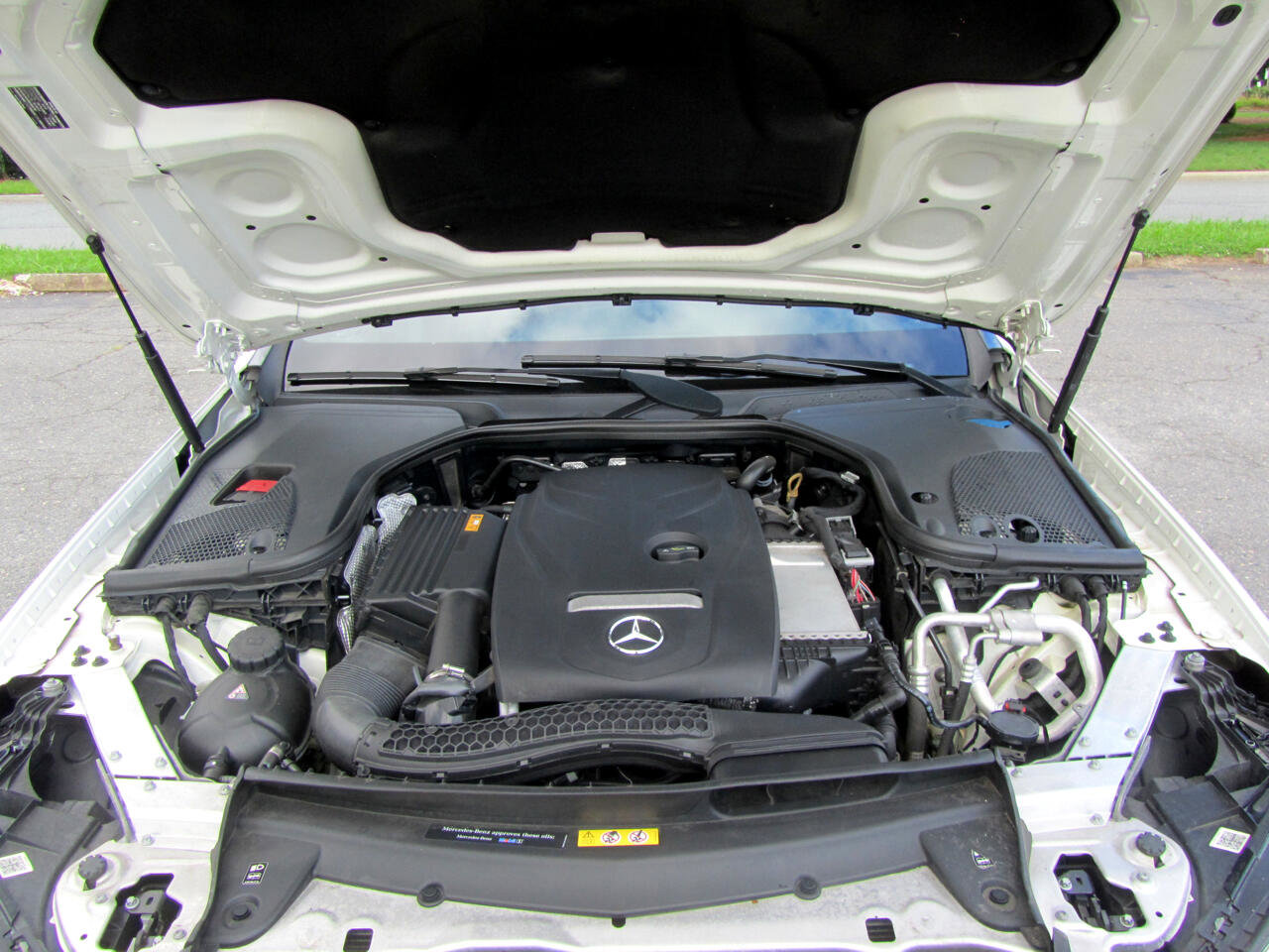 Used 2017 Mercedes-Benz E 300 image 25