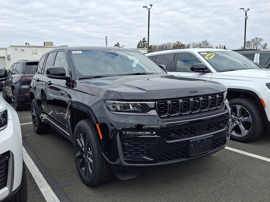 New 2026 Jeep Grand Cherokee Limited AWD/4WD image 3