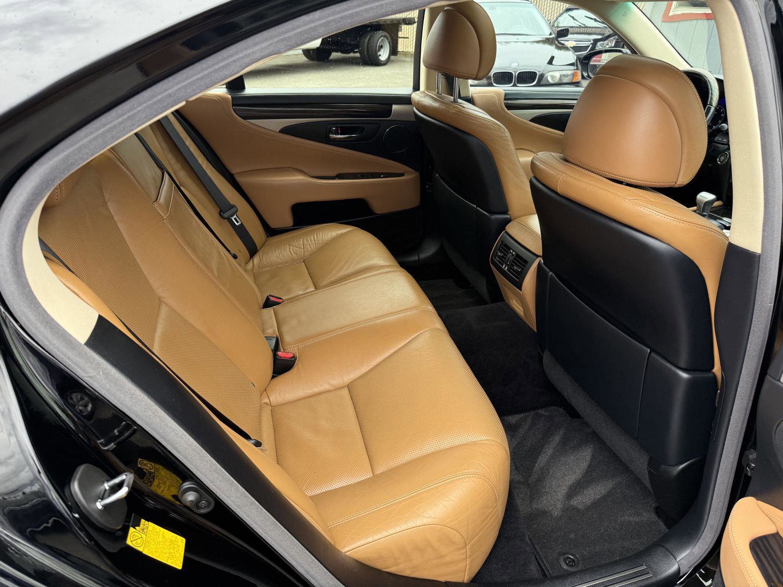 Used 2013 Lexus LS 460 image 18